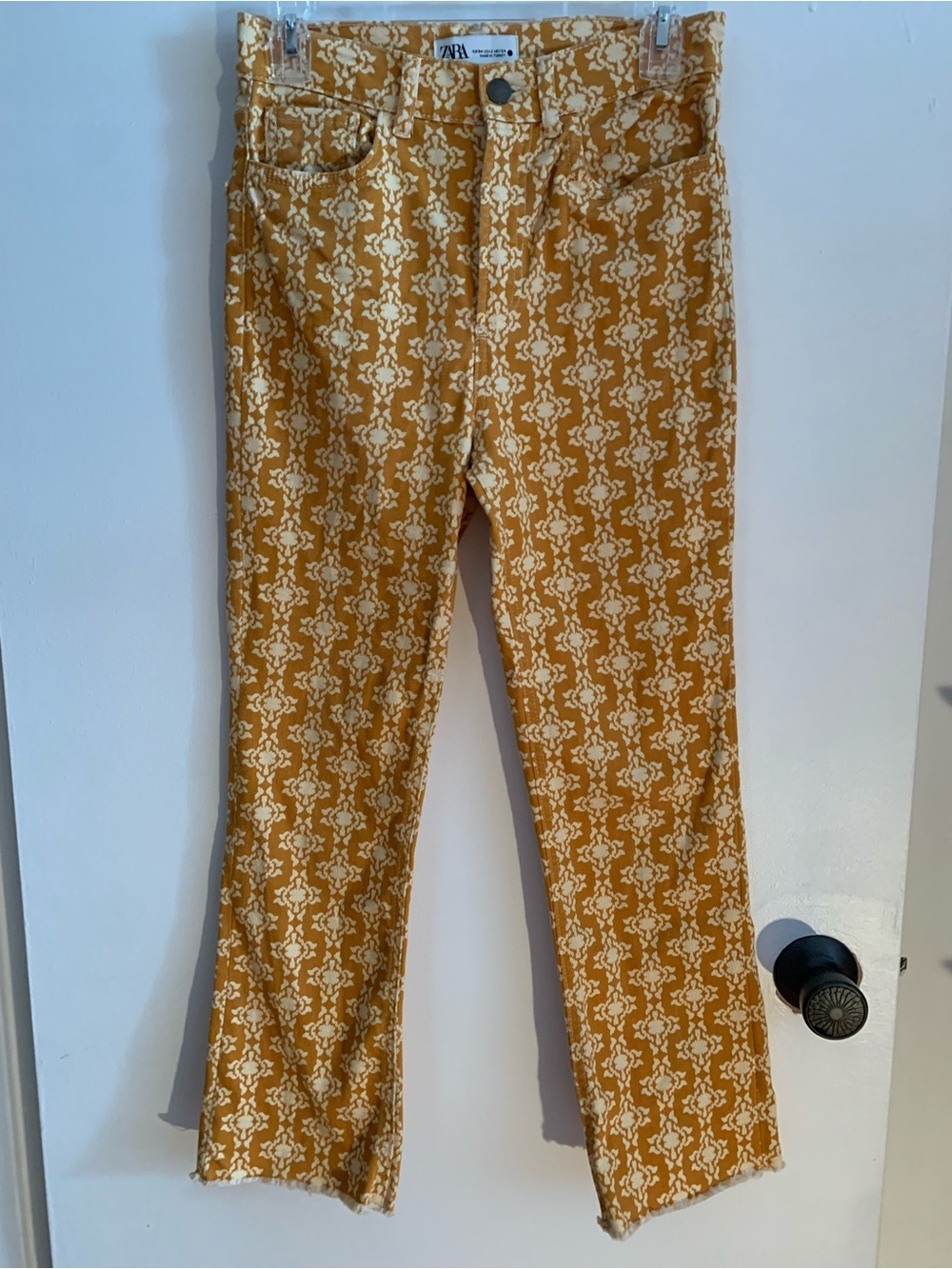 ZARA , Women's Mustard Yellow & White Patterned straight stretchy Jeans Size 2